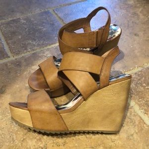 Madden Girl Wedges